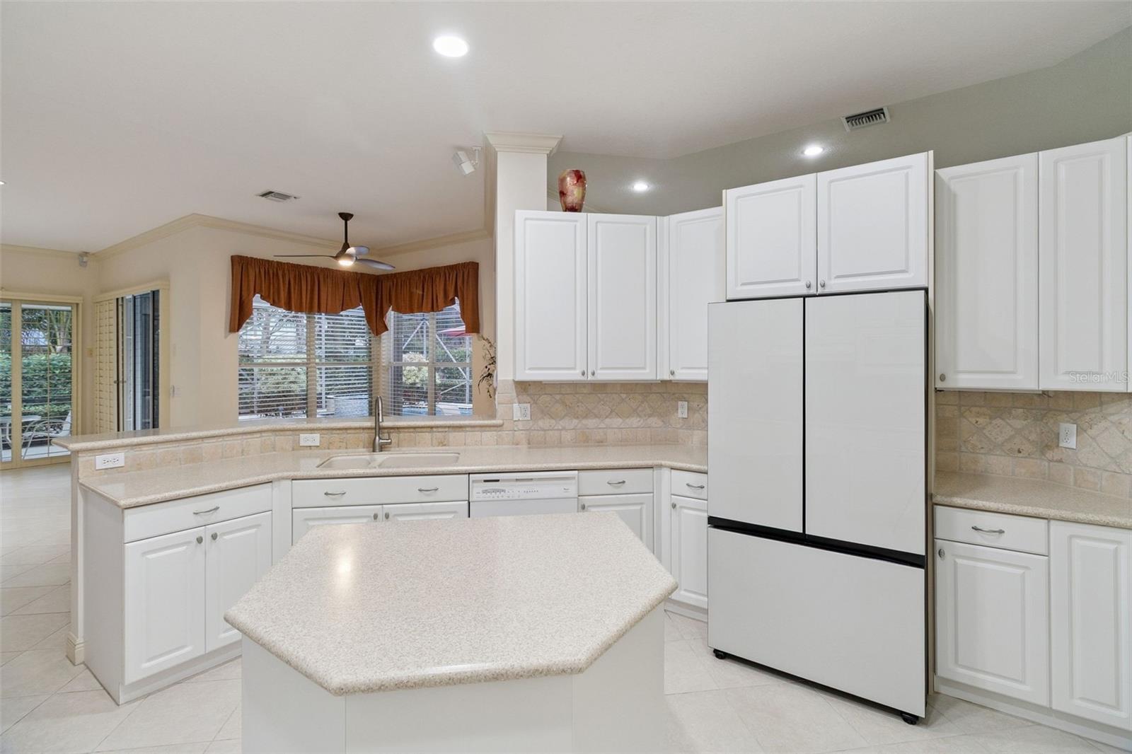 MYSTIC COVE - Residential