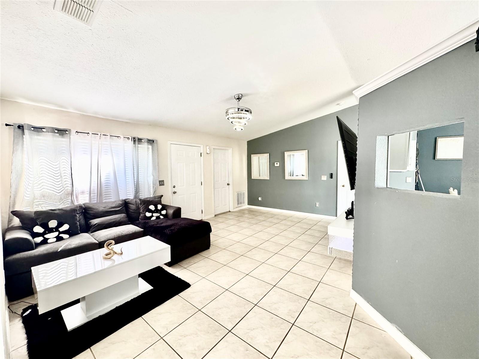 350 ANCHOVIE COURT