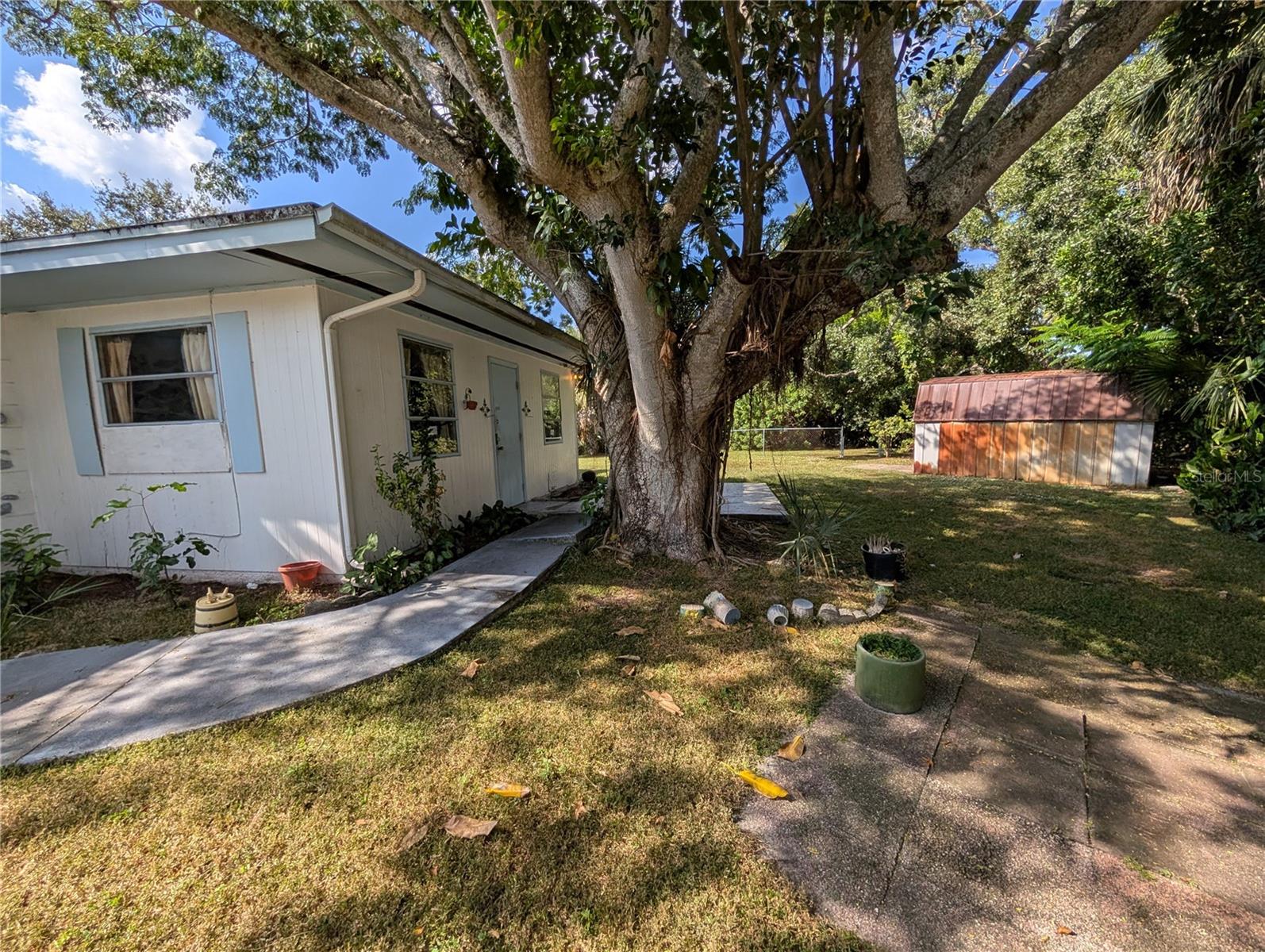 SUNNY LAKES ESTATES - Residential