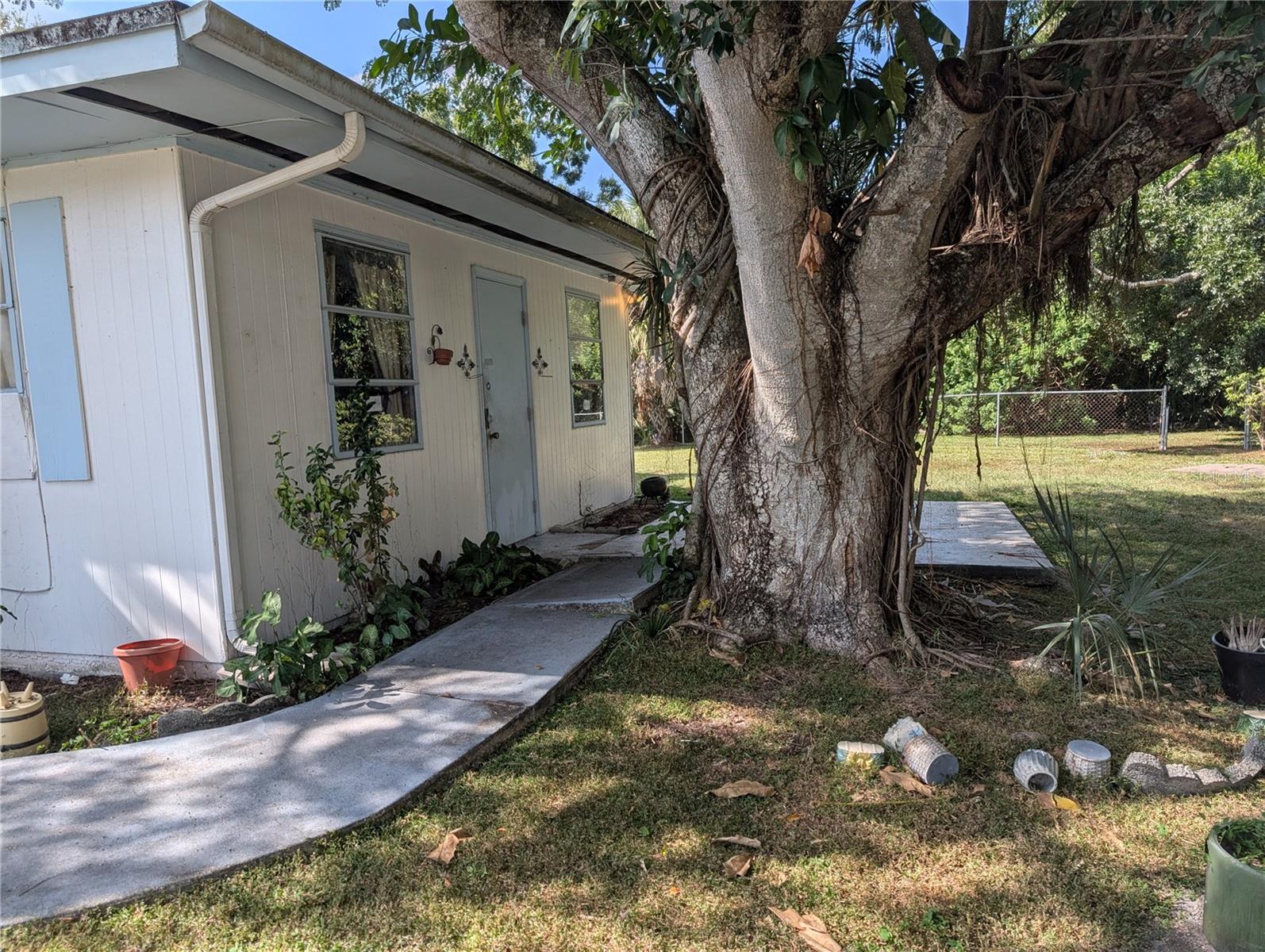 SUNNY LAKES ESTATES - Residential