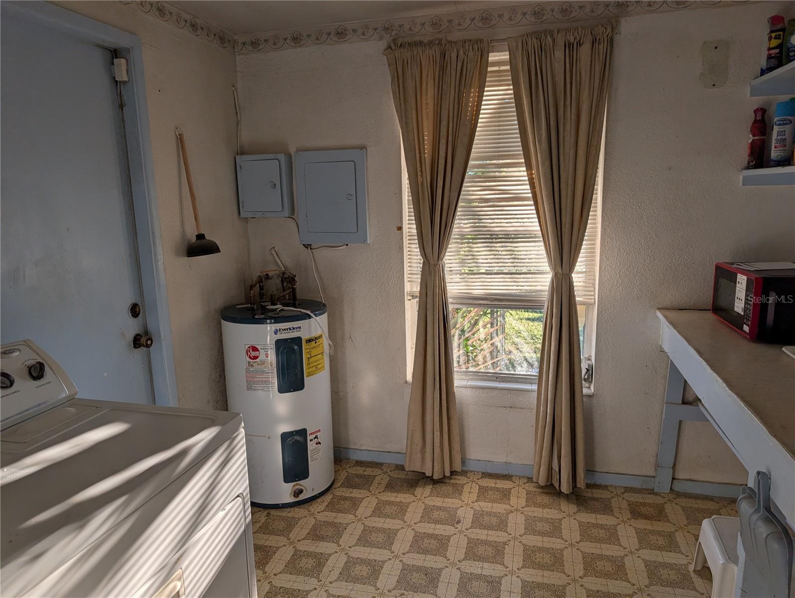 SUNNY LAKES ESTATES - Residential