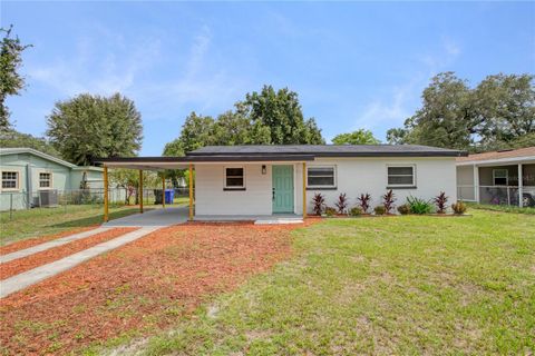 A home in LAKELAND