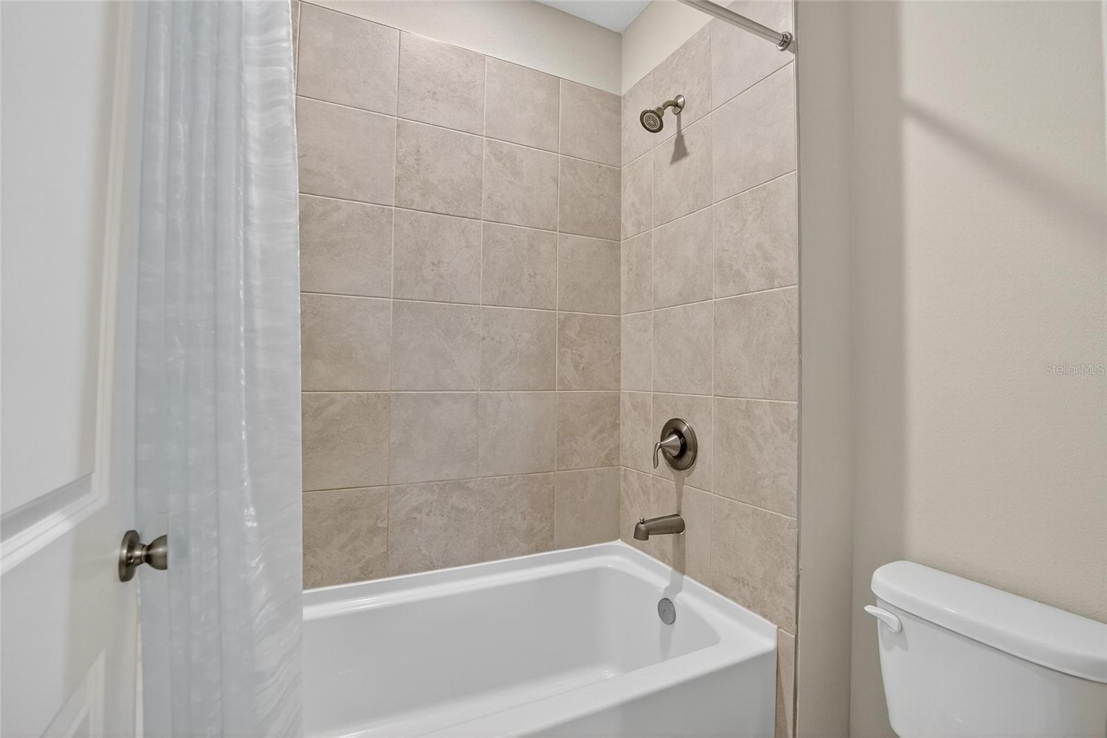 WYNDFIELDS PH 1A & 1A1 - Residential Lease