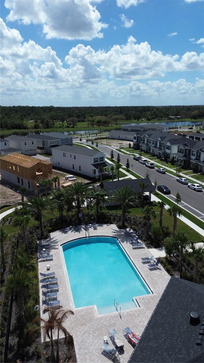 CENTER LAKE ON THE PARK - Residential