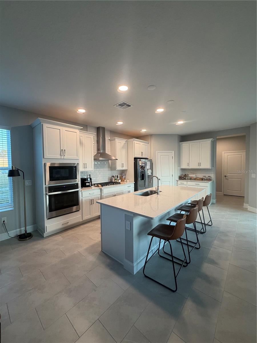 CENTER LAKE ON THE PARK - Residential