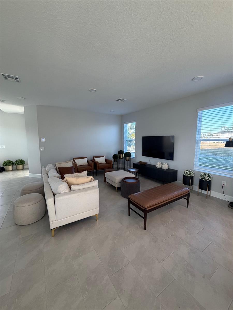 CENTER LAKE ON THE PARK - Residential