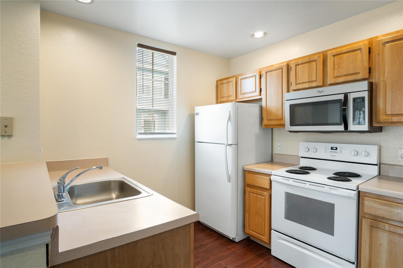 VENETIAN BAY VLG CONDO PH 1 - Residential