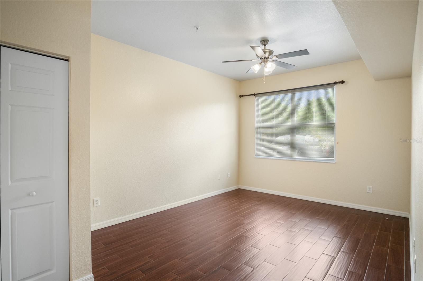 VENETIAN BAY VLG CONDO PH 1 - Residential