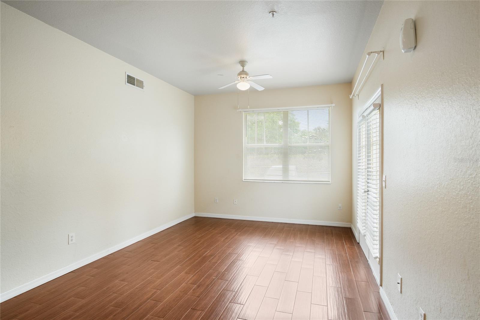 VENETIAN BAY VLG CONDO PH 1 - Residential