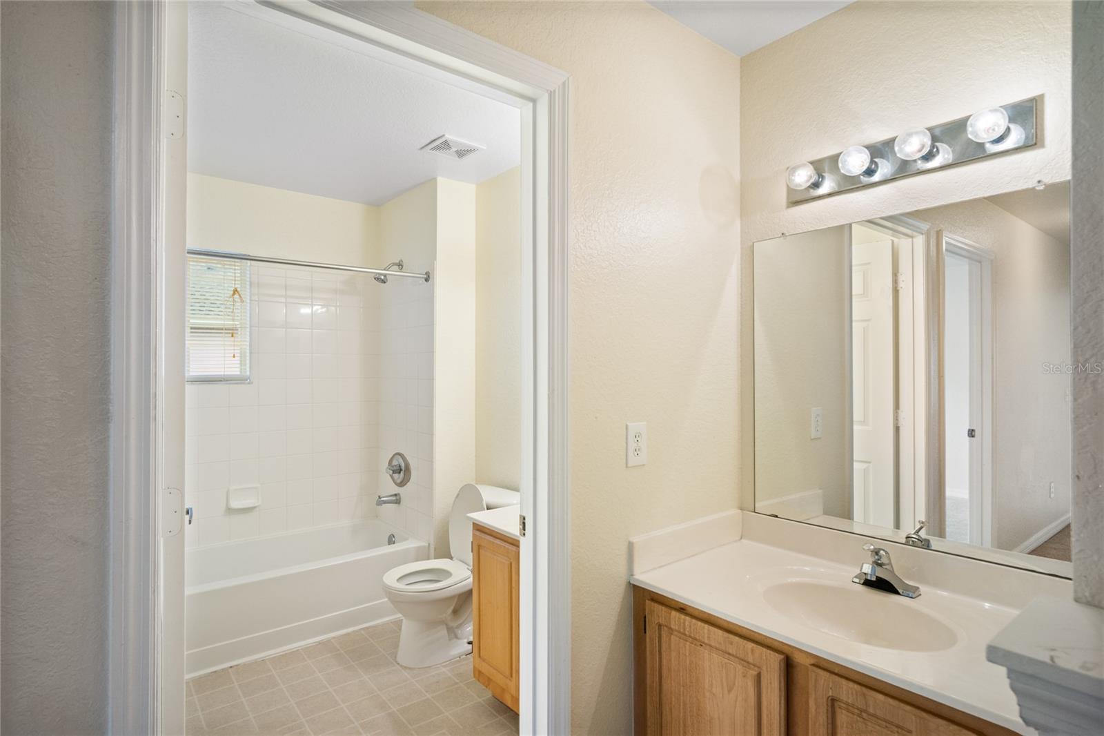 VENETIAN BAY VLG CONDO PH 1 - Residential