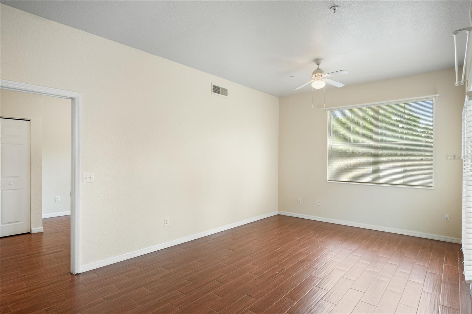 VENETIAN BAY VLG CONDO PH 1 - Residential