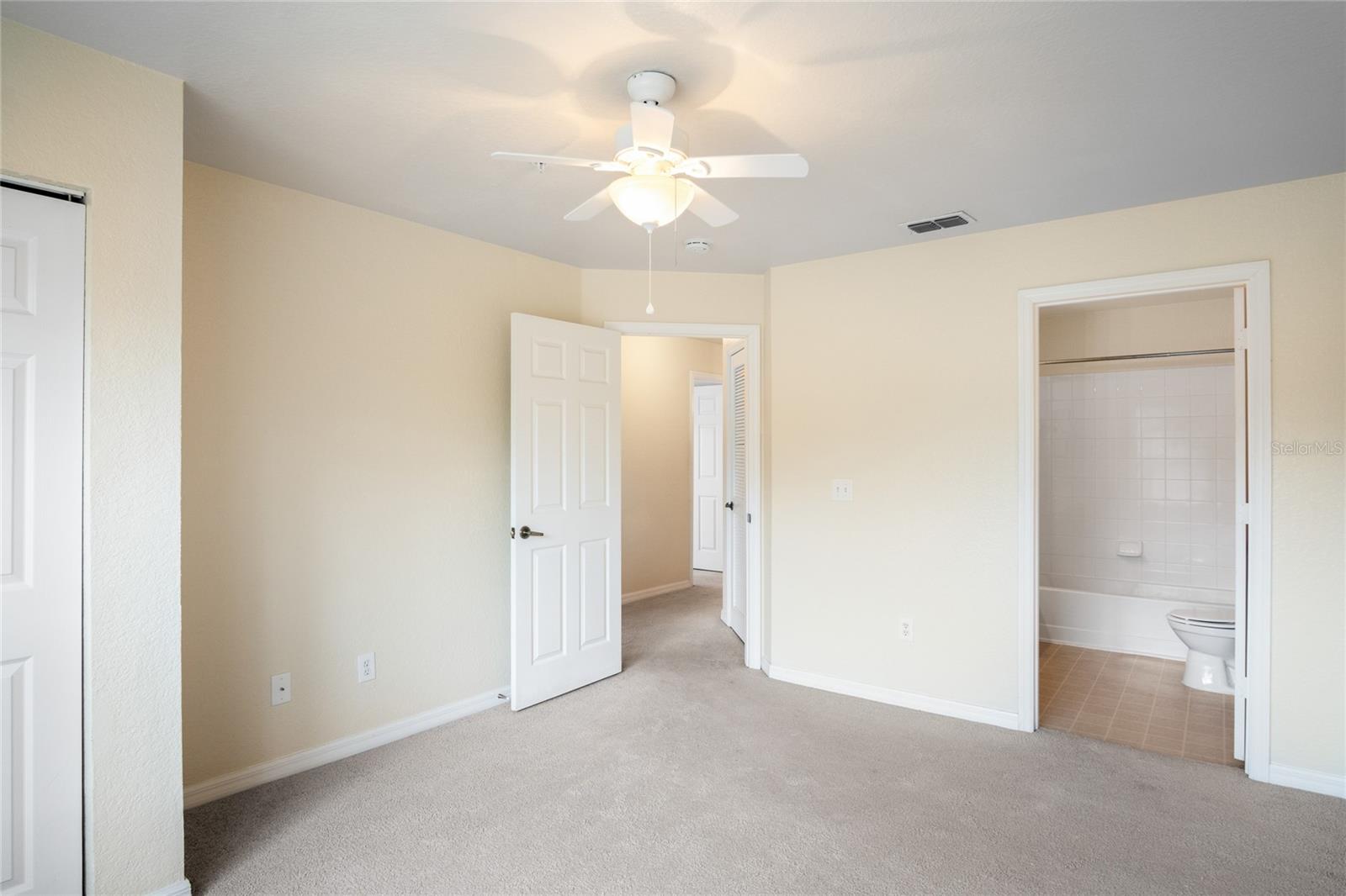 VENETIAN BAY VLG CONDO PH 1 - Residential