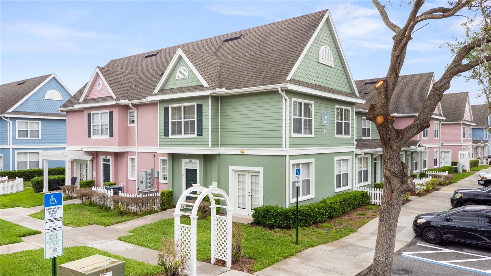 VENETIAN BAY VLG CONDO PH 1 - Residential