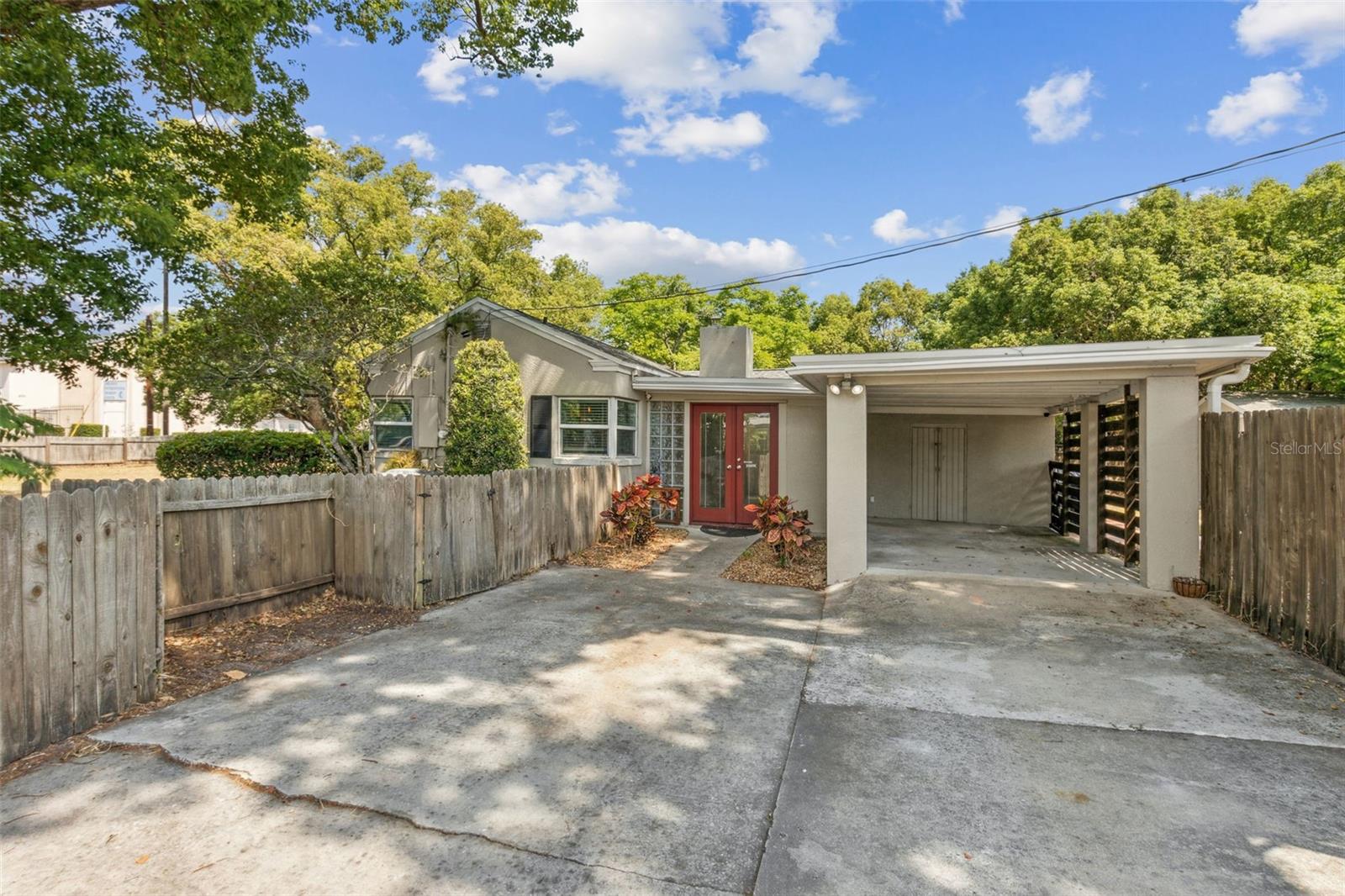 CARLSON PARK - Residential