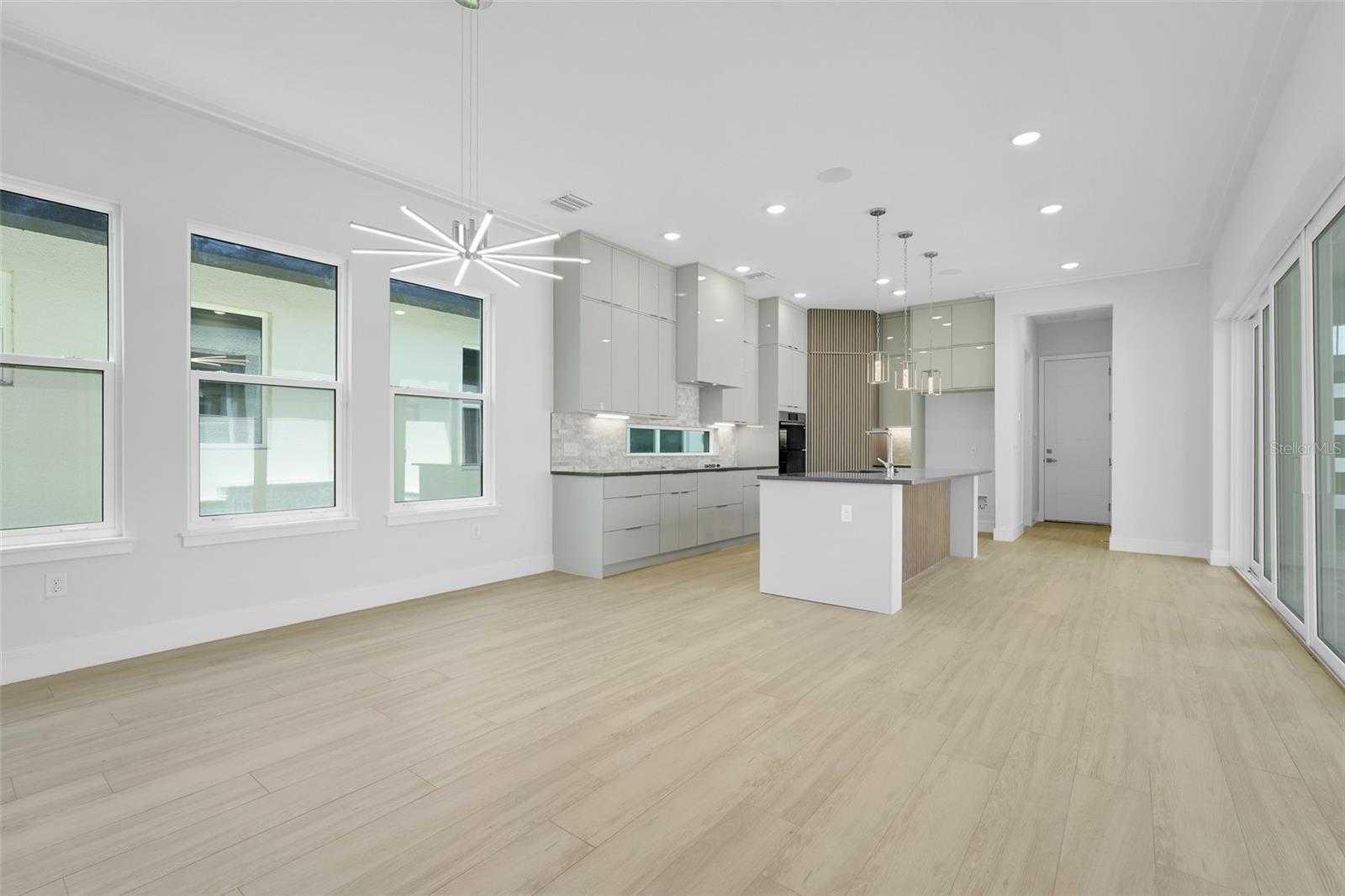 HAMPTON GREEN AT PROVIDENCE - Residential