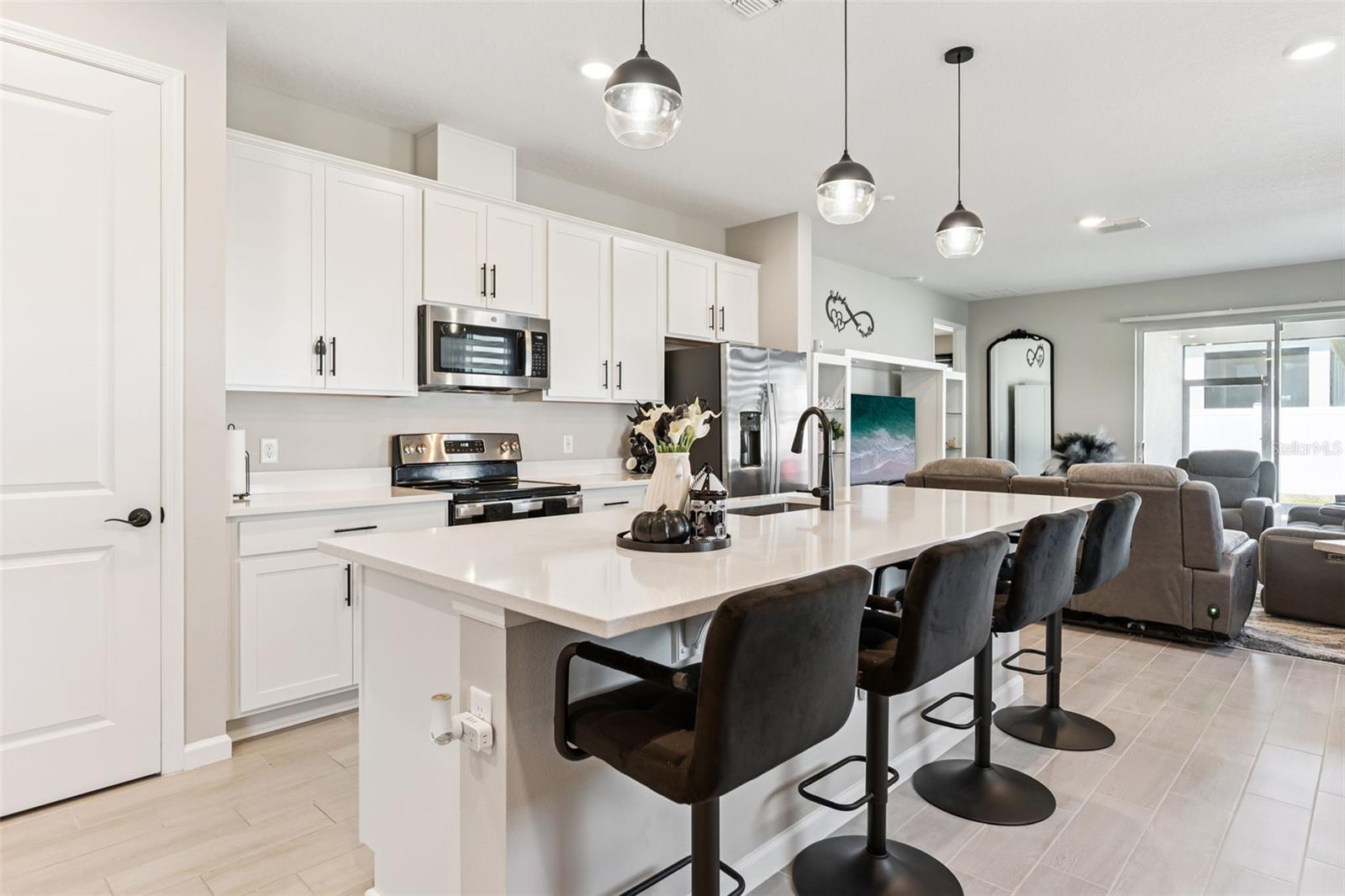 891 BLUE CREEK DRIVE