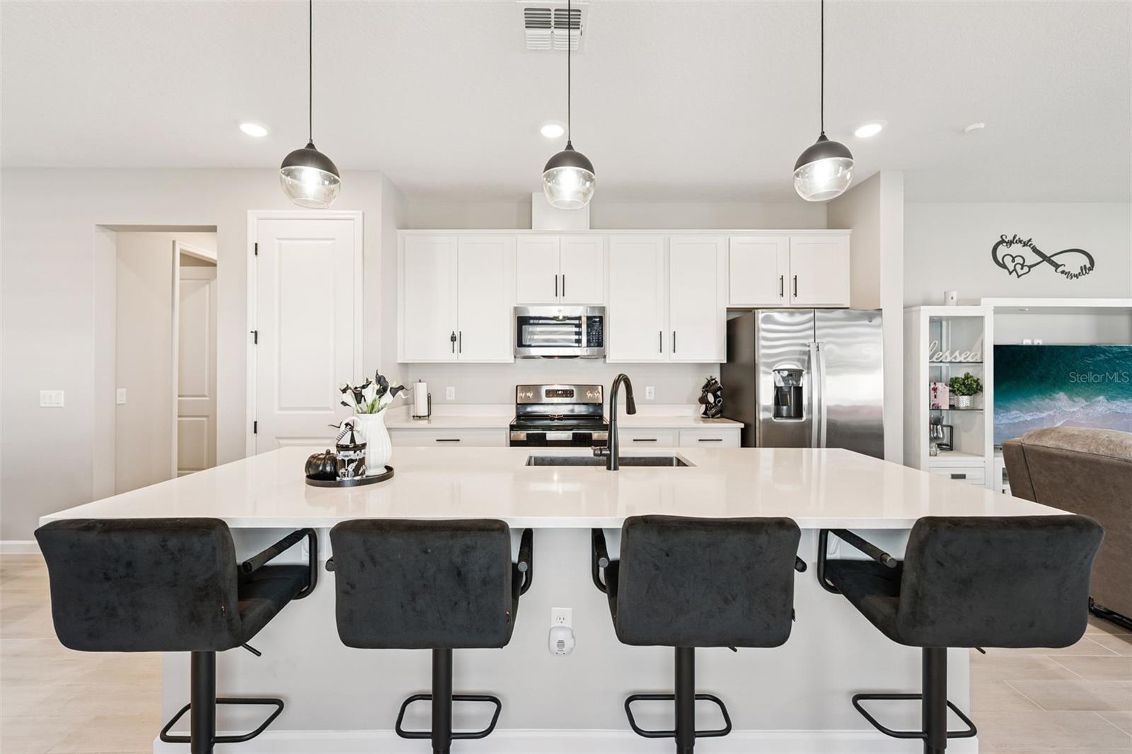 891 BLUE CREEK DRIVE