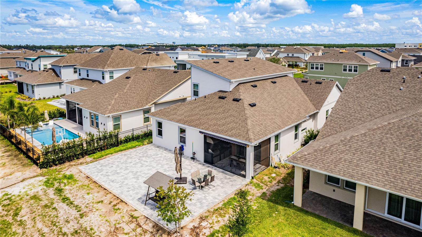 LAUREATE PARK - Residential