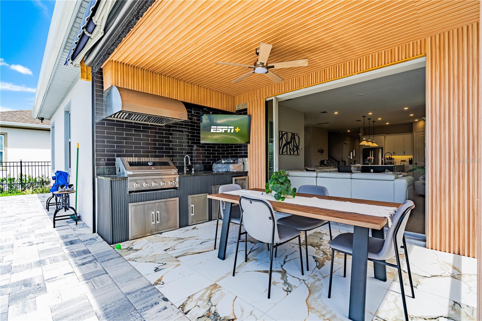 LAUREATE PARK - Residential