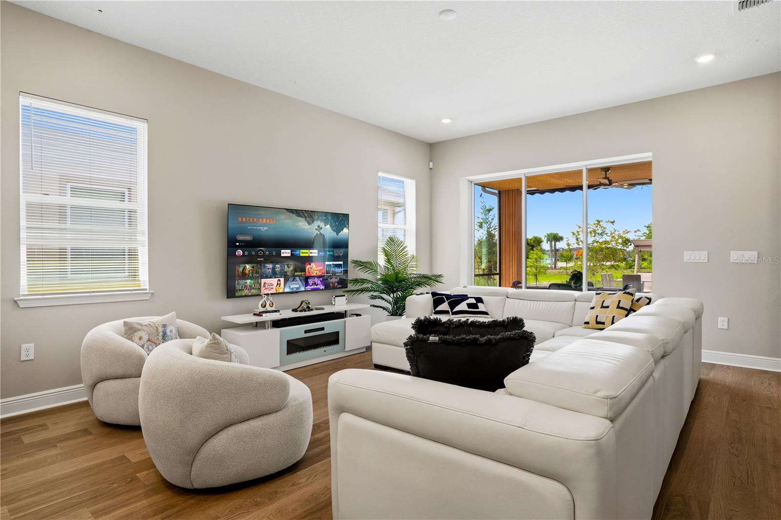 LAUREATE PARK - Residential
