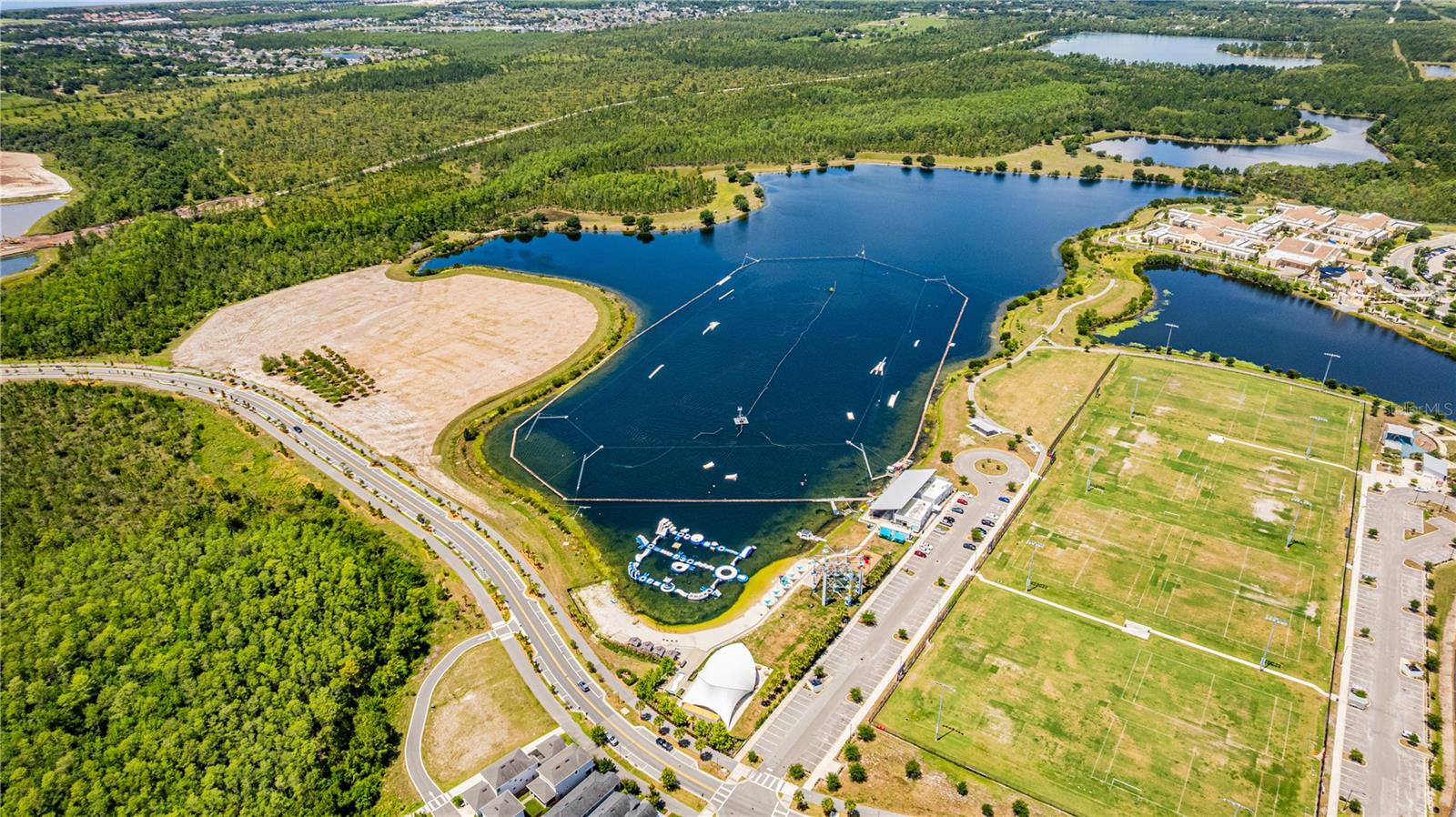 LAUREATE PARK - Residential