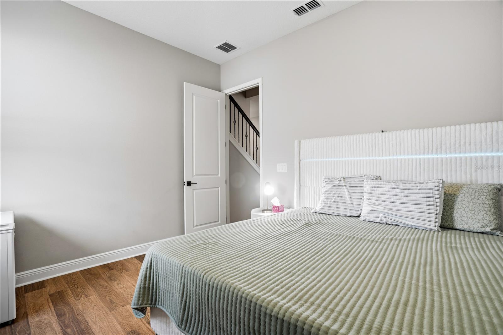LAUREATE PARK - Residential