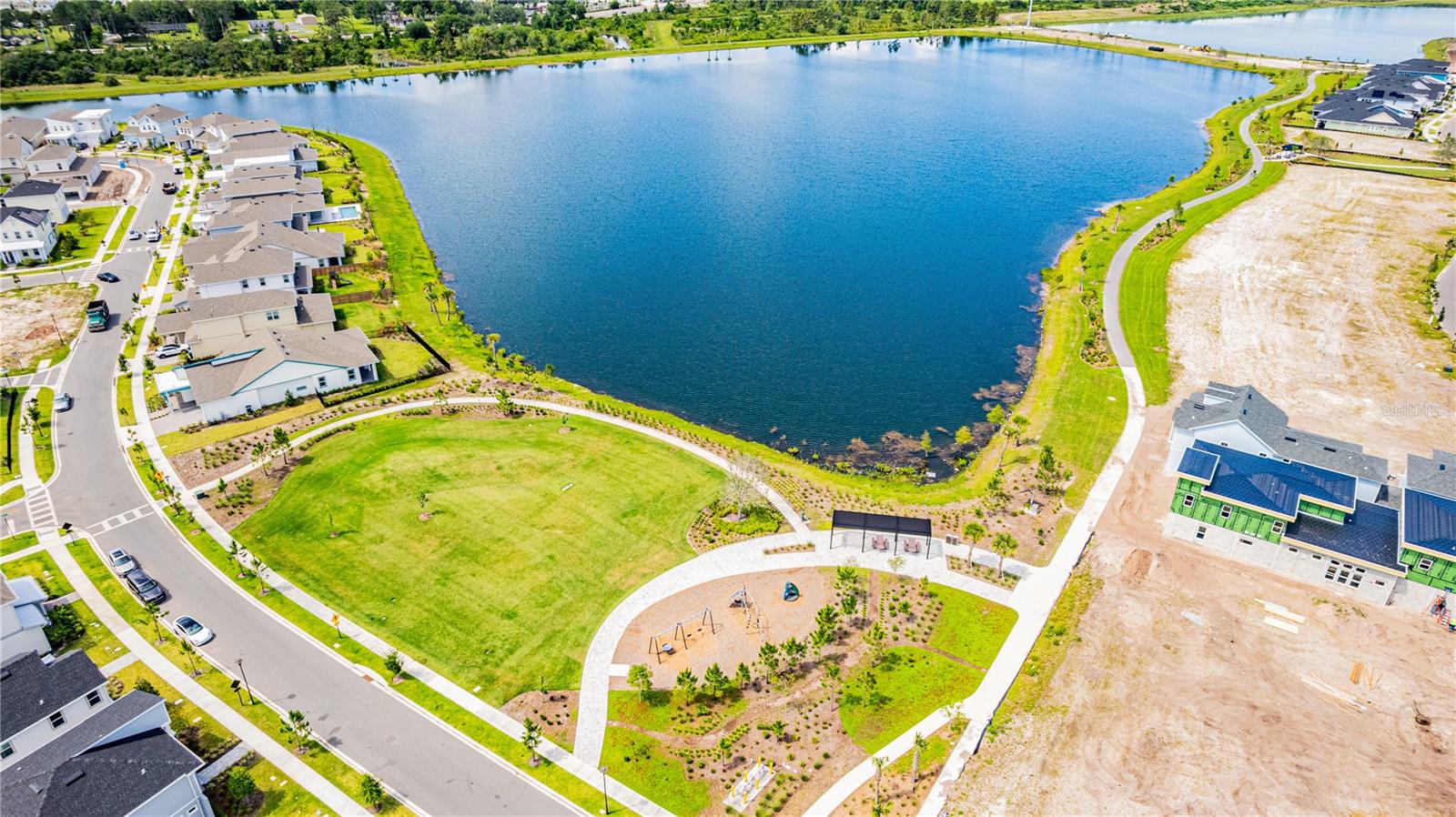 LAUREATE PARK - Residential