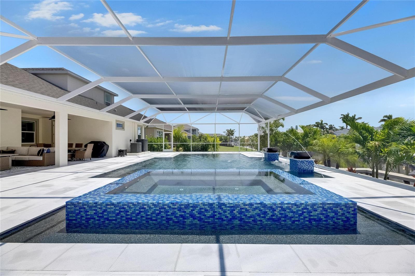 1028 SIGNET DRIVE