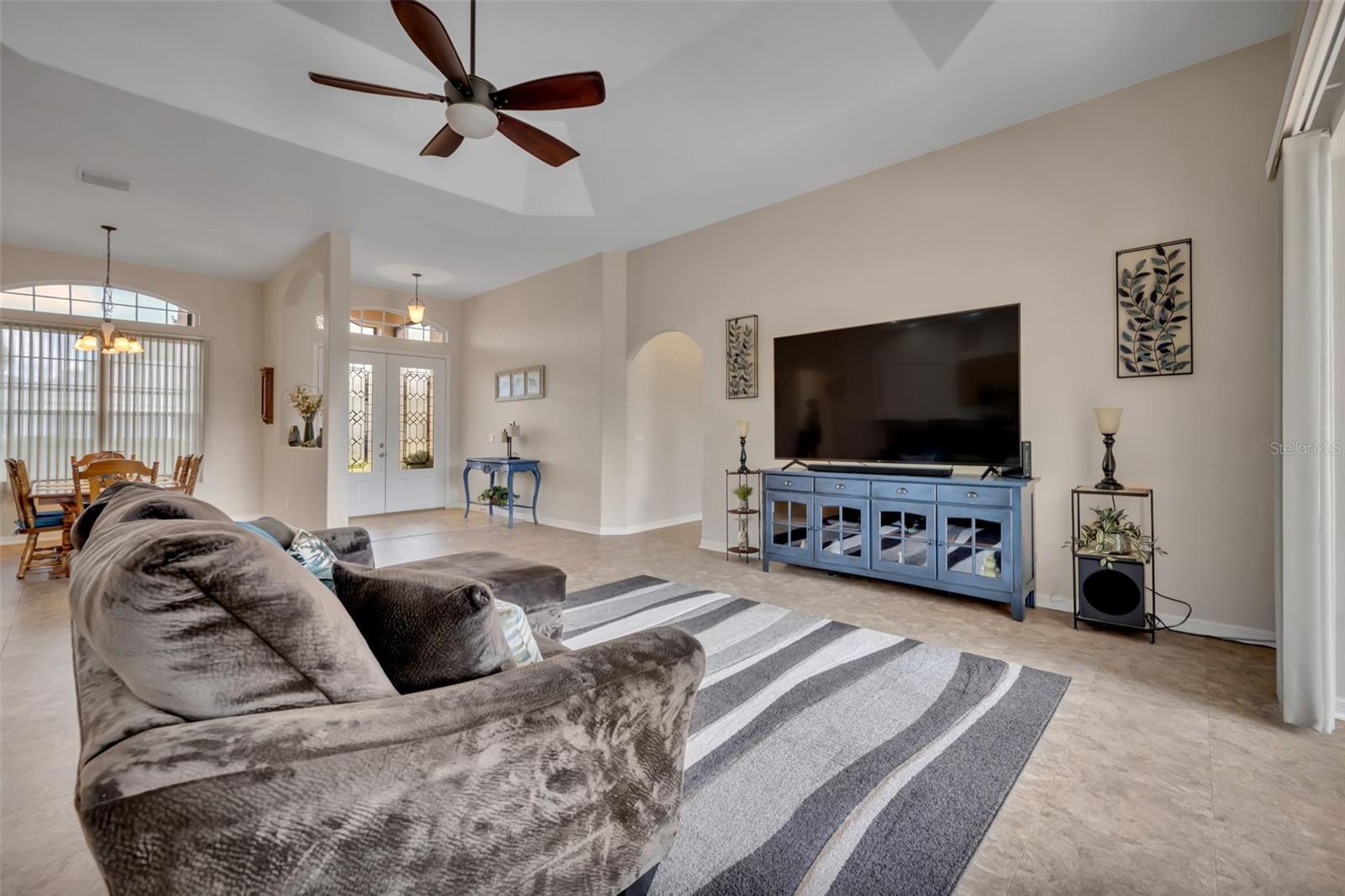 ROYAL HIGHLANDS PH 02-B LT 1317 PB 50 PG - Residential