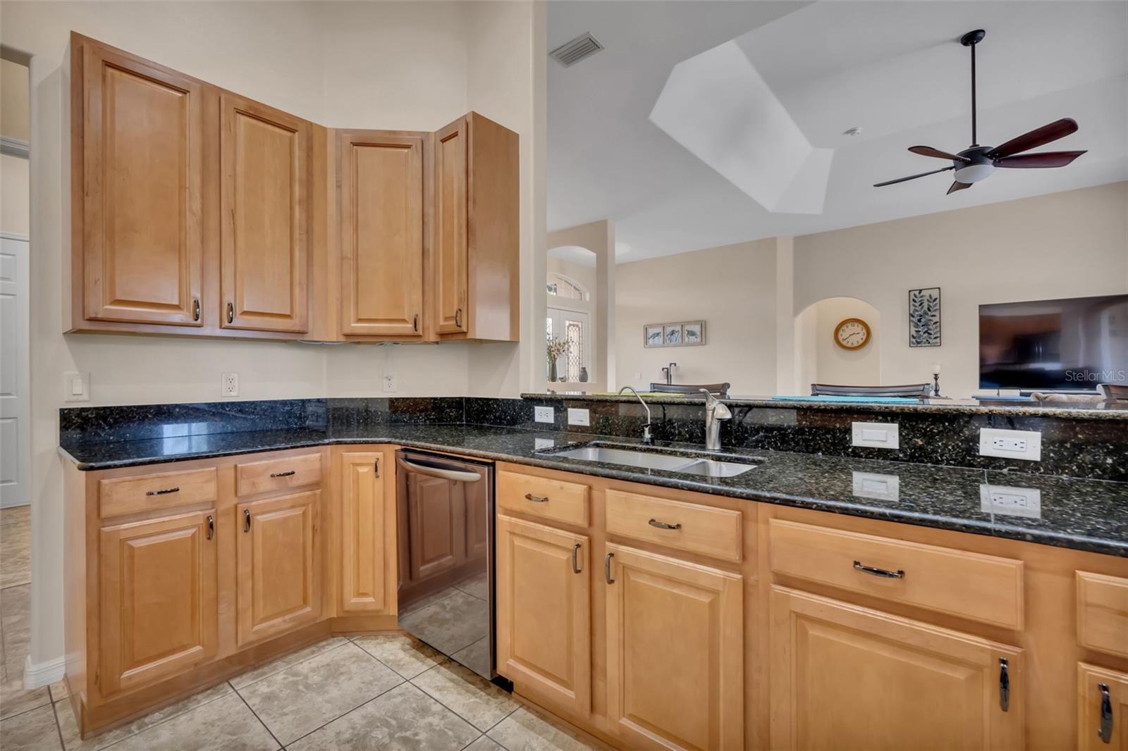 ROYAL HIGHLANDS PH 02-B LT 1317 PB 50 PG - Residential