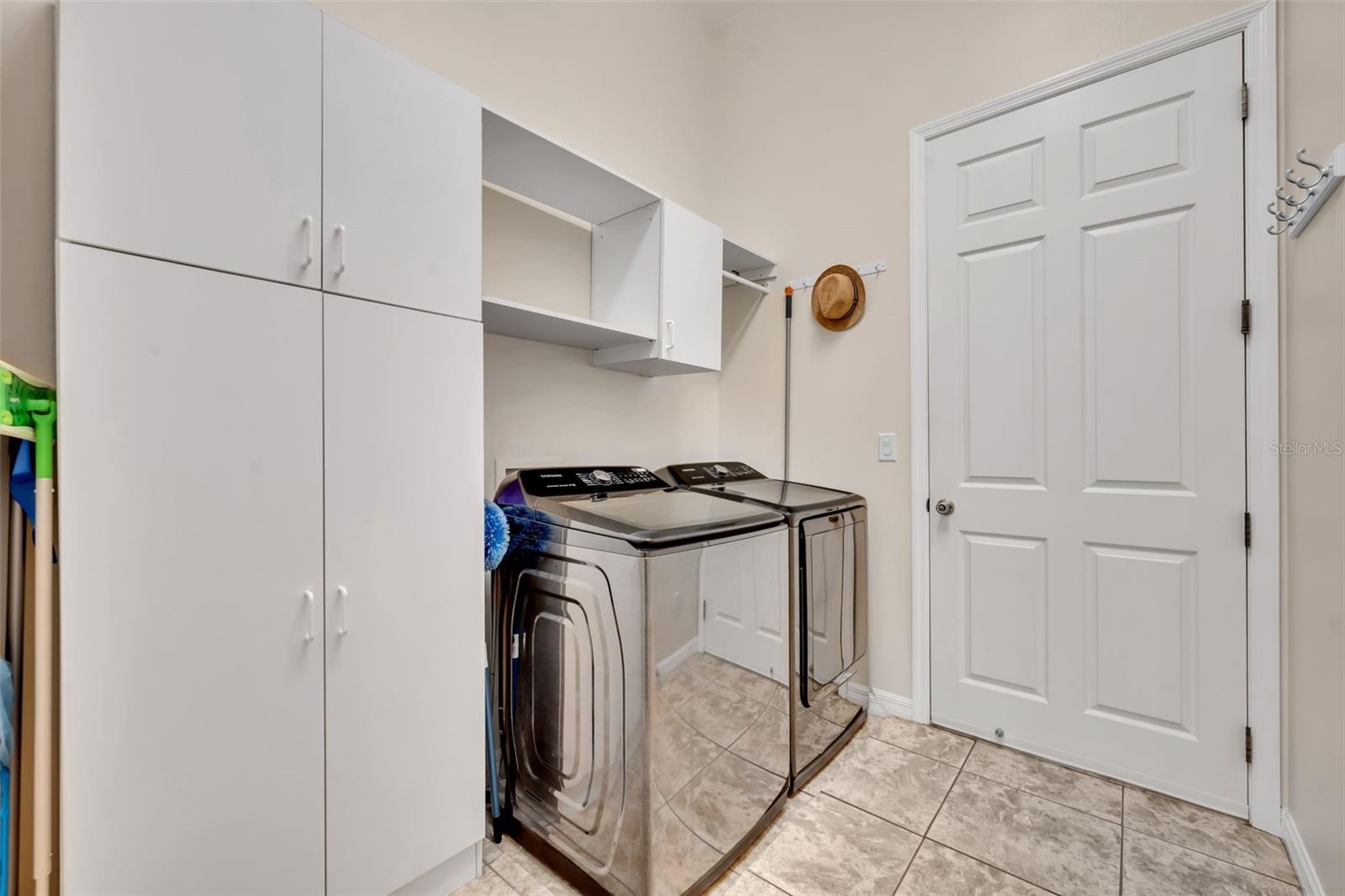 ROYAL HIGHLANDS PH 02-B LT 1317 PB 50 PG - Residential