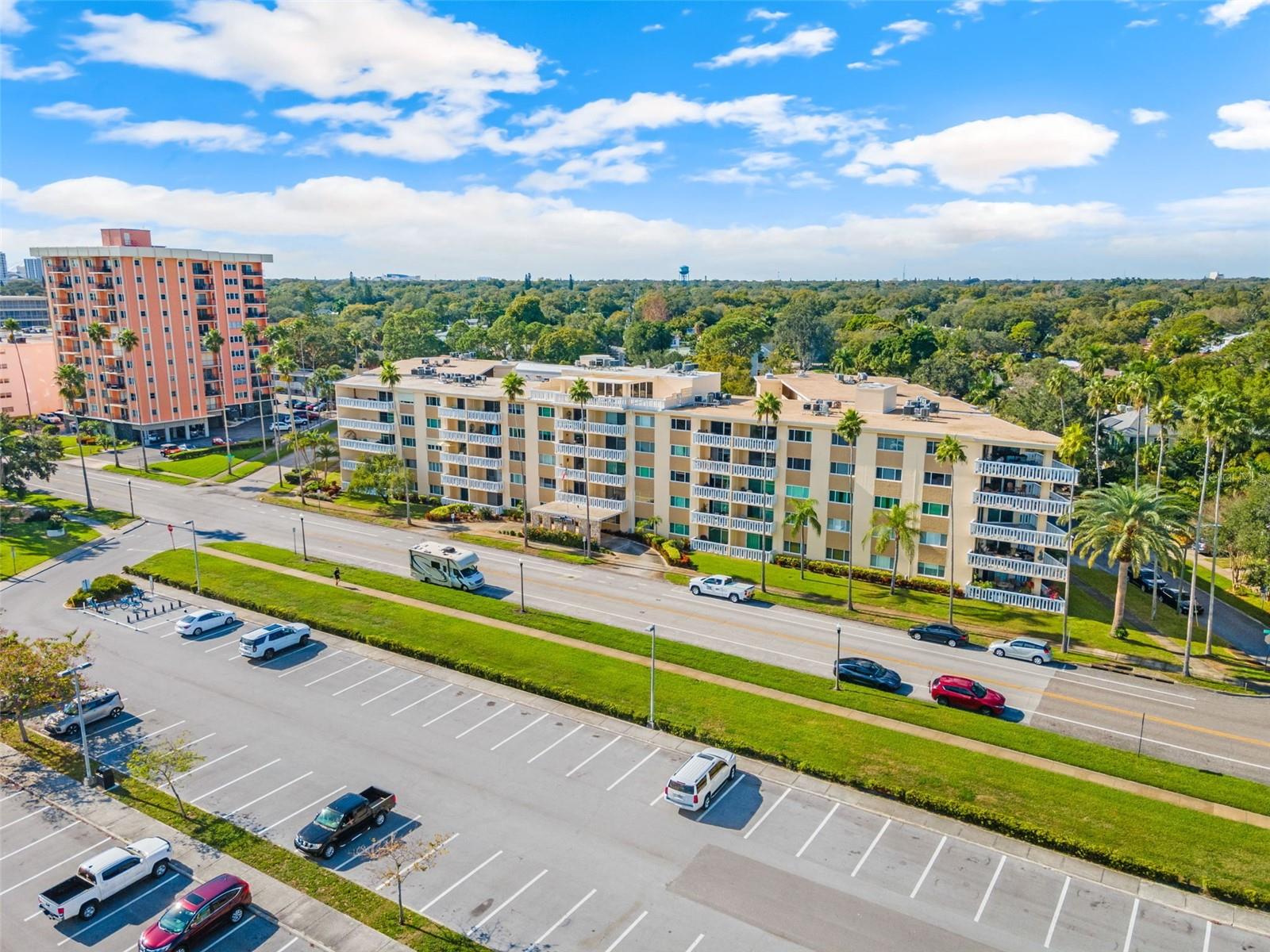 1200 N SHORE DRIVE NE 301