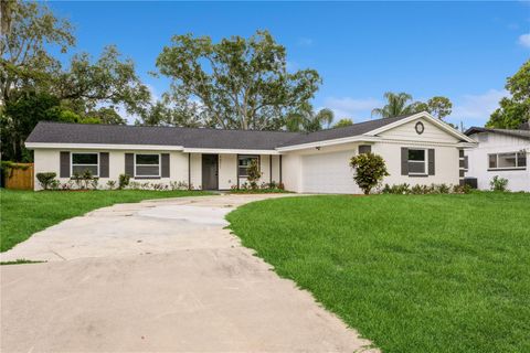 Photo of 5021 Saint Marie Avenue, Belle Isle, FL 32812 (MLS # O6319012)
