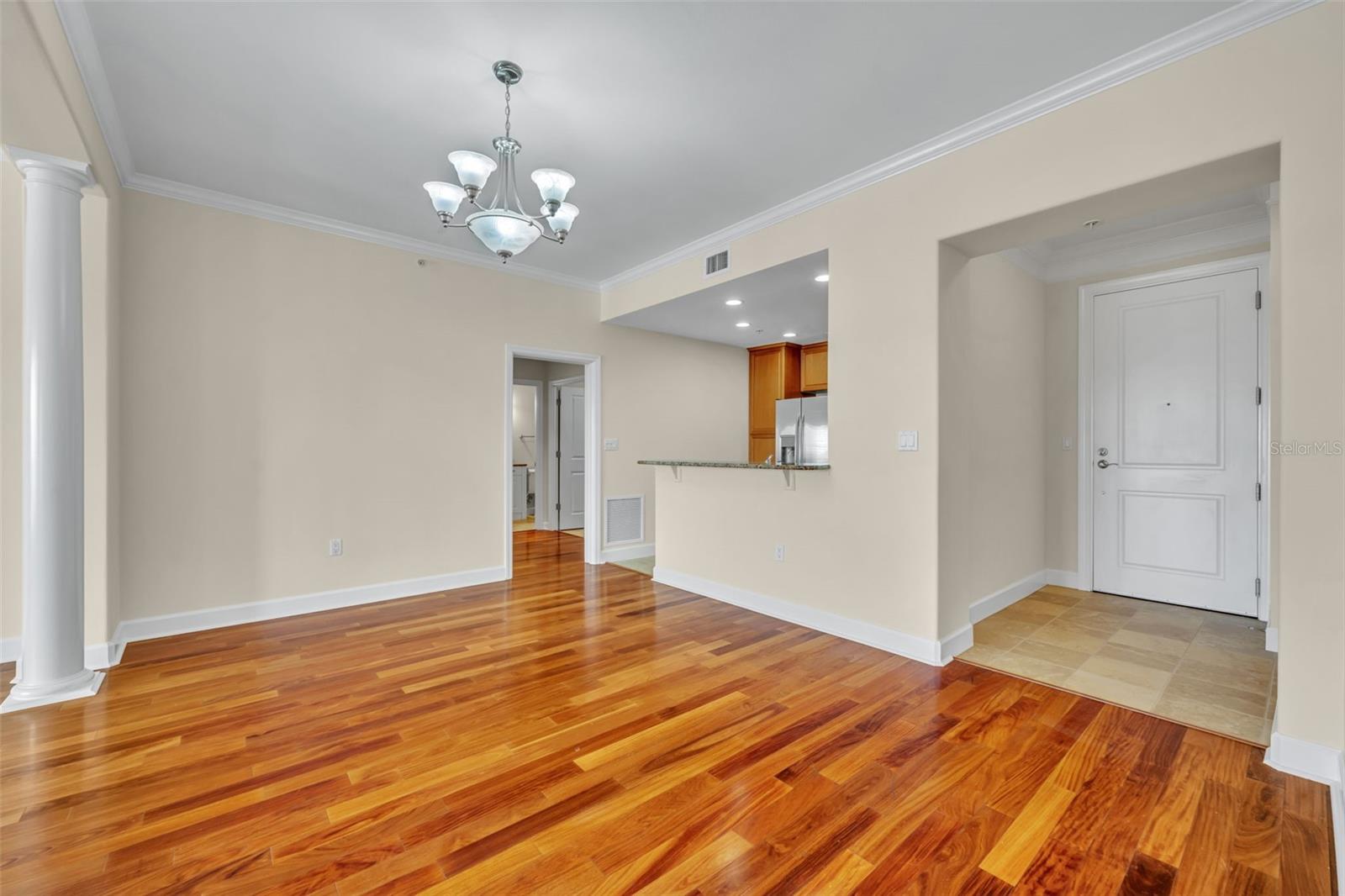 WELLESLEY CONDO - Residential