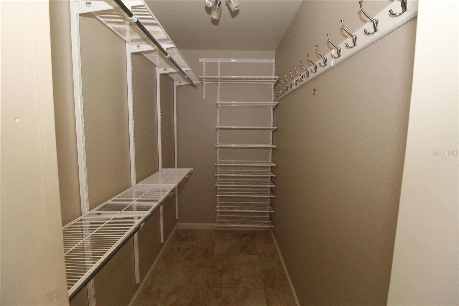 FAIRFIELD E CONDO - Residential Lease