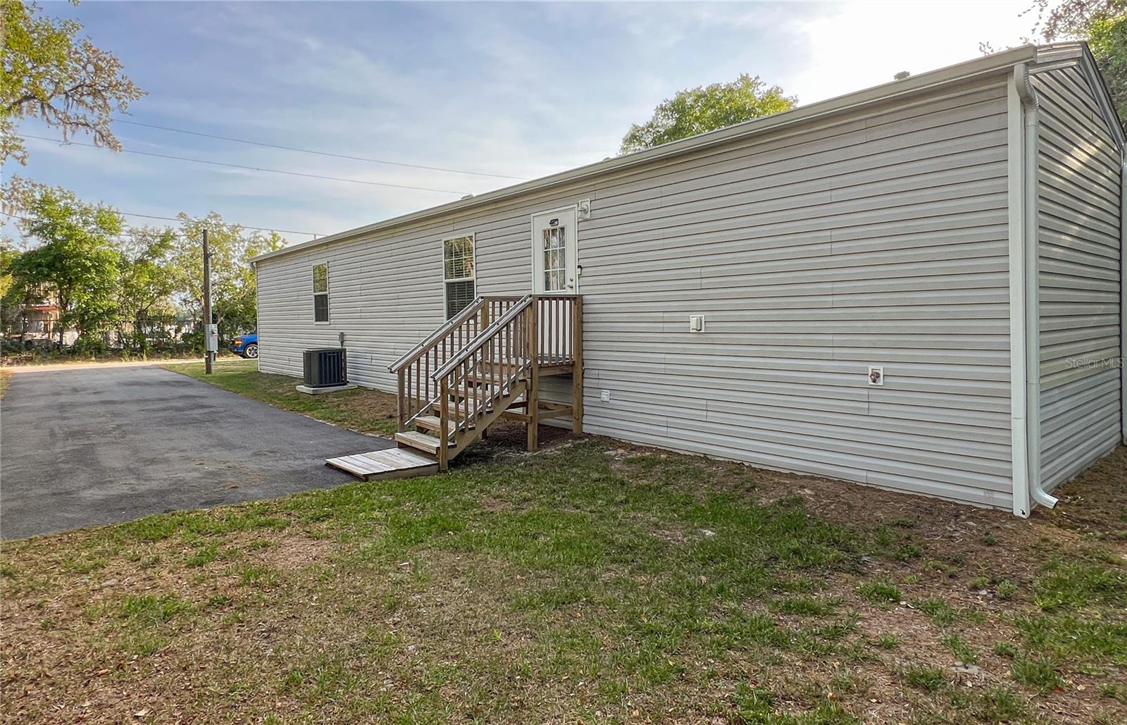 MOON LAKE ESTATES - Residential