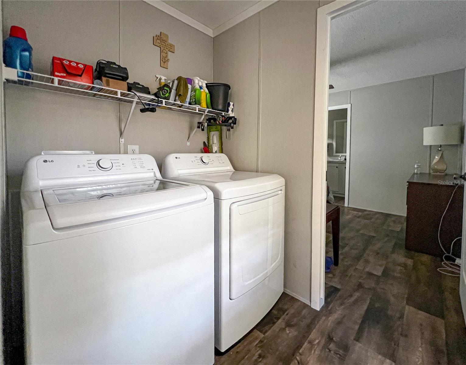 MOON LAKE ESTATES - Residential