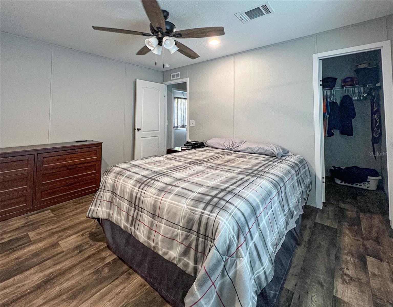 MOON LAKE ESTATES - Residential