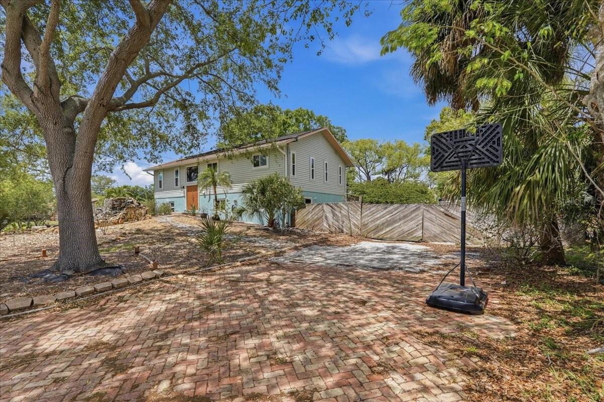 SUNSET HILLS - Residential