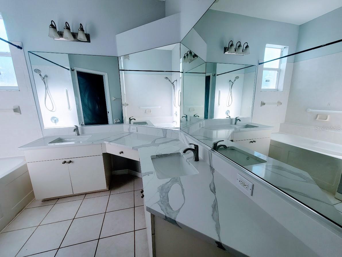 4460 MICHALER STREET