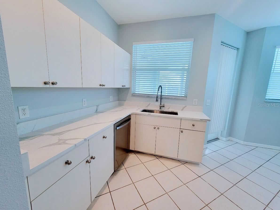 4460 MICHALER STREET