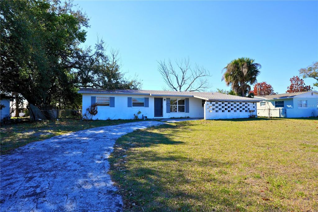Photo of 1112 Dickens Avenue, Orlando, FL 32809 (MLS # O6385203)