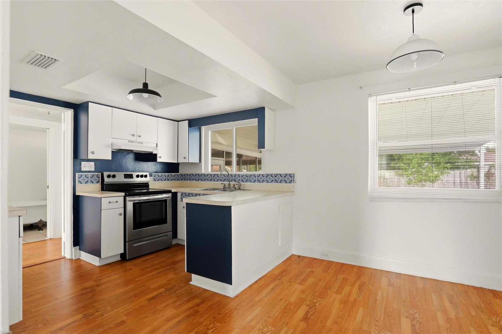 EMMA C JOHNSON WEST END - Residential