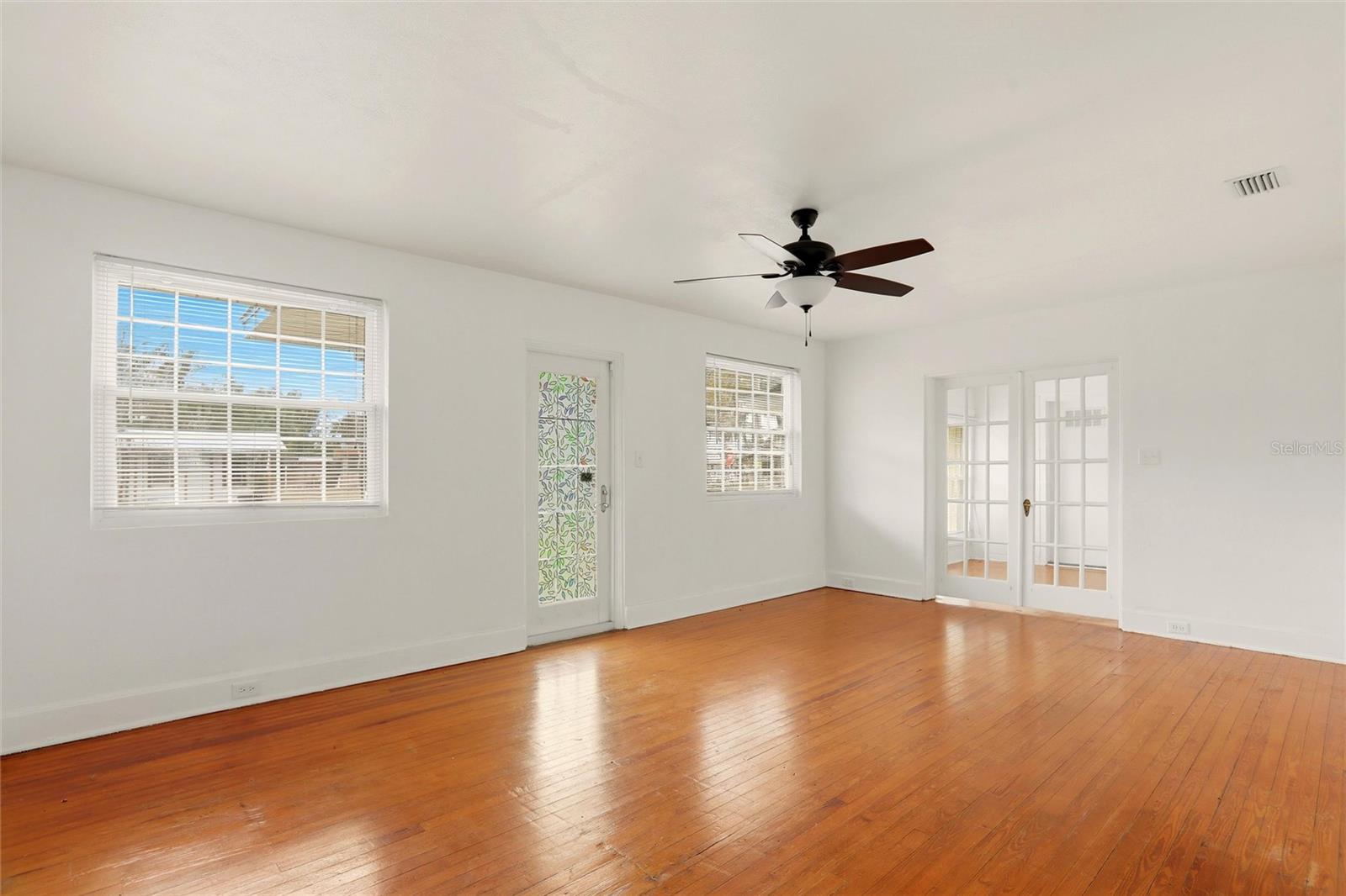 EMMA C JOHNSON WEST END - Residential