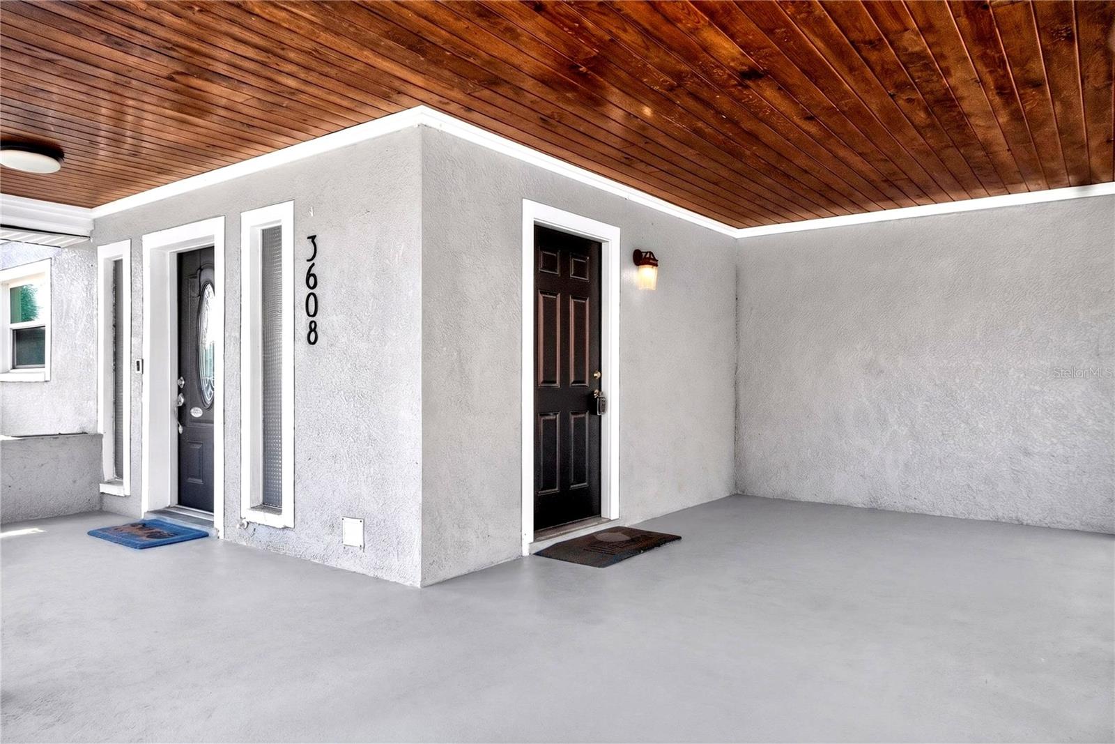 3608 W CARMEN STREET