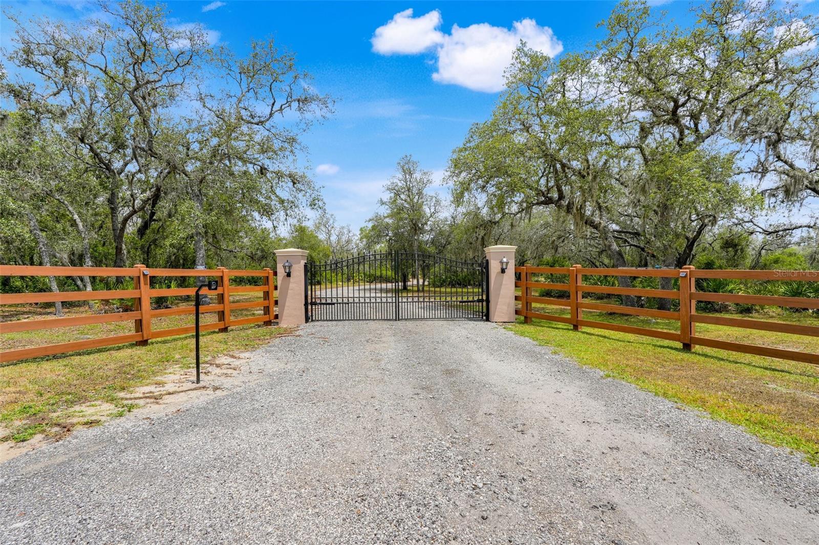ACREAGE - Residential