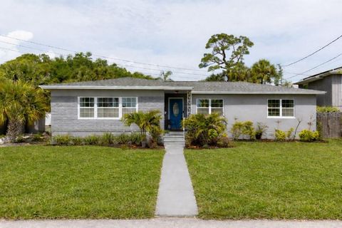 Photo of 347 Ling A Mor Terrace S, St Petersburg, FL 33705 (MLS # TB8496817)