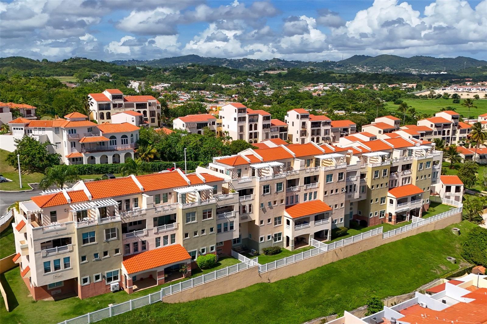 PALMANOVA VILLAGE - Residential