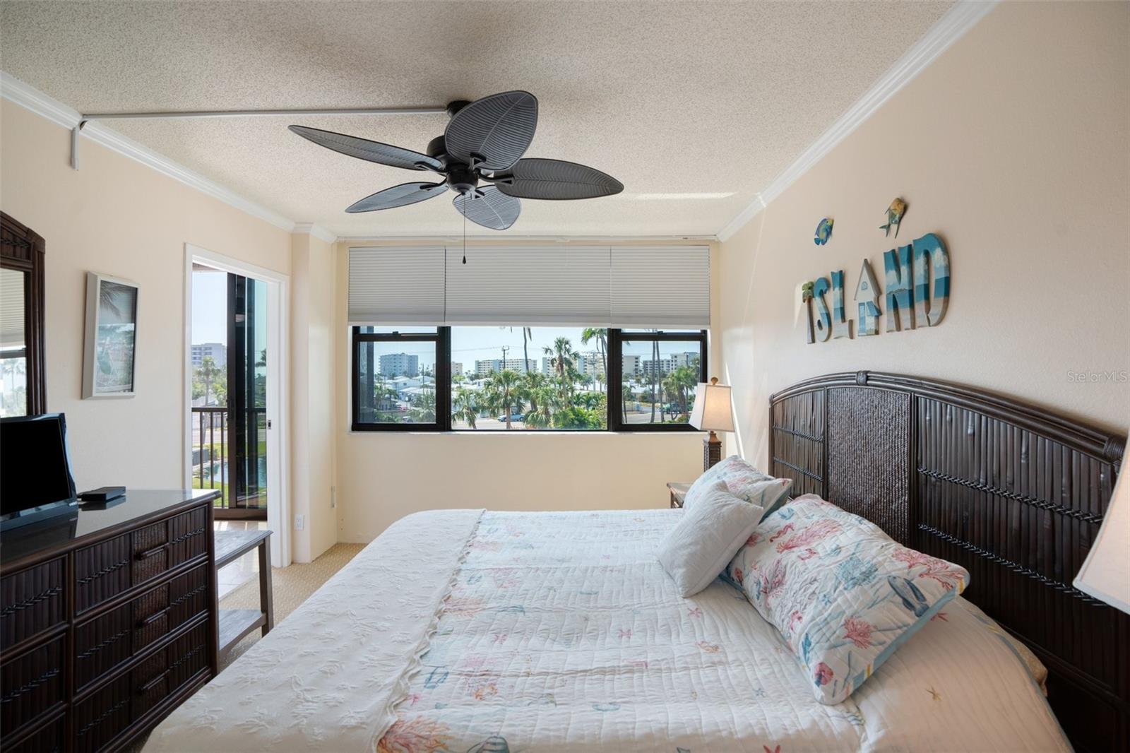 HARBOR TOWERS Y & R - Residential