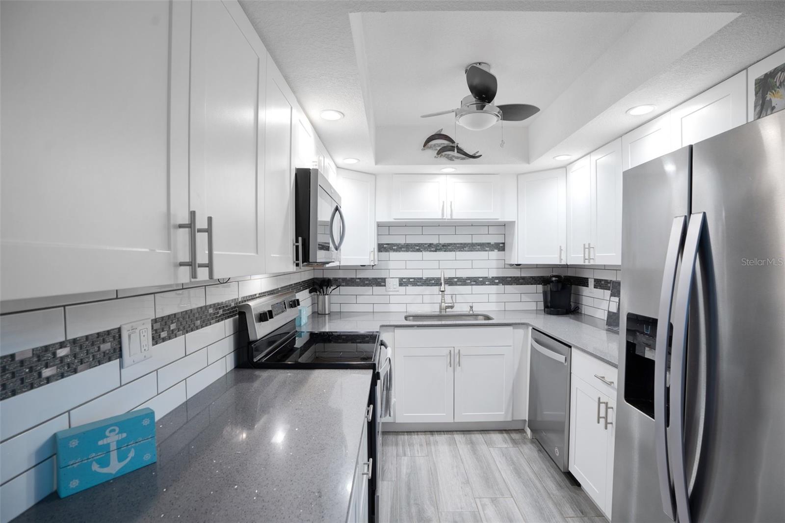 HARBOR TOWERS Y & R - Residential